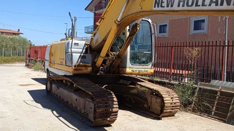 OmecoHub - NEW HOLLAND E245B